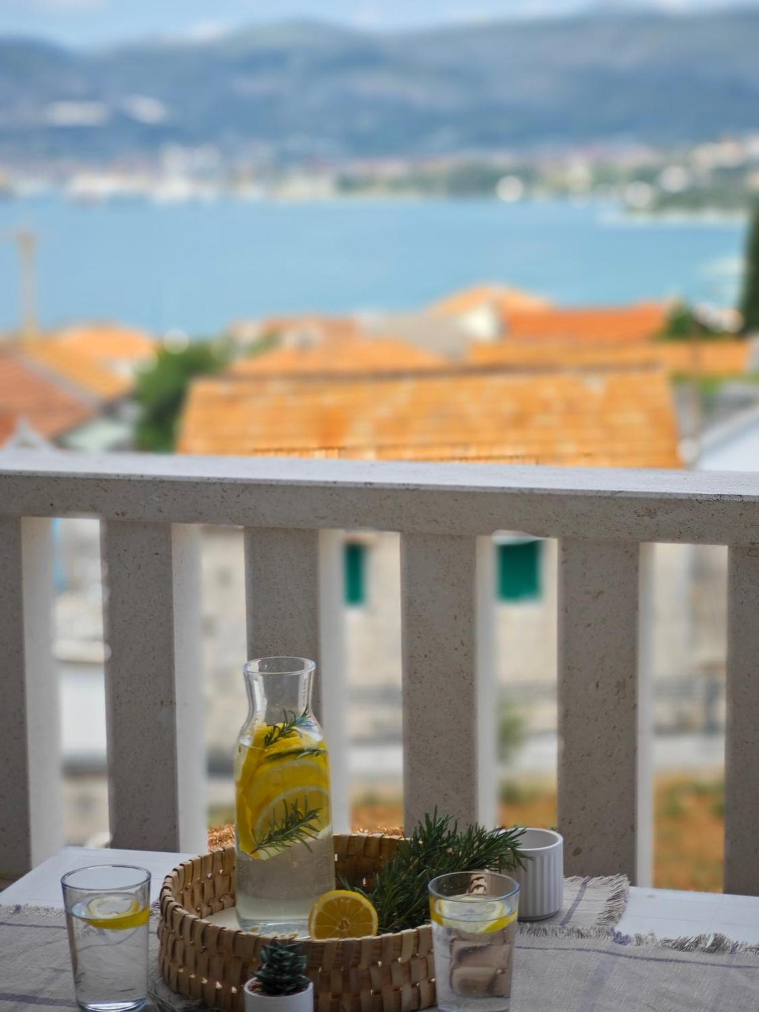 Villa Tončica Traù Esterno foto